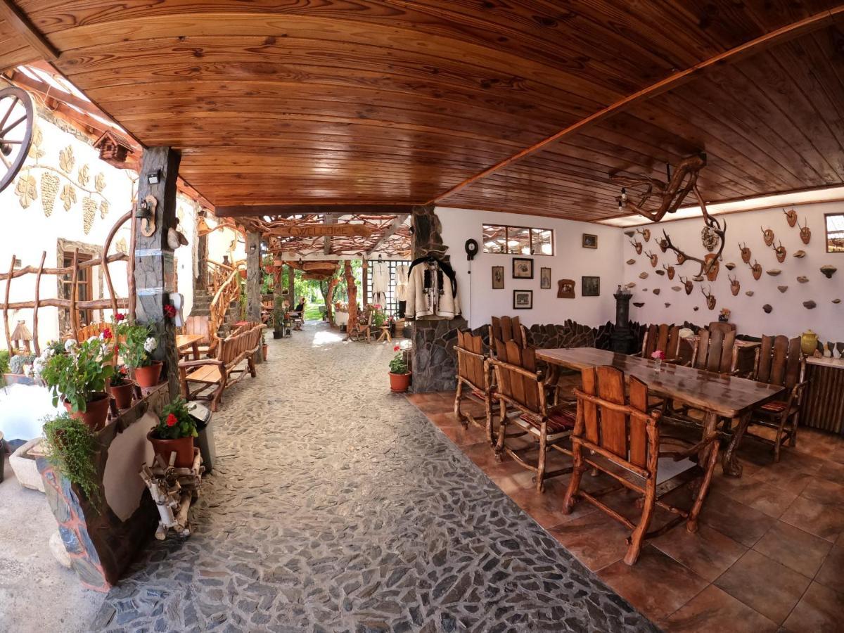 Casa Vlad Hotel Haţeg Екстериор снимка