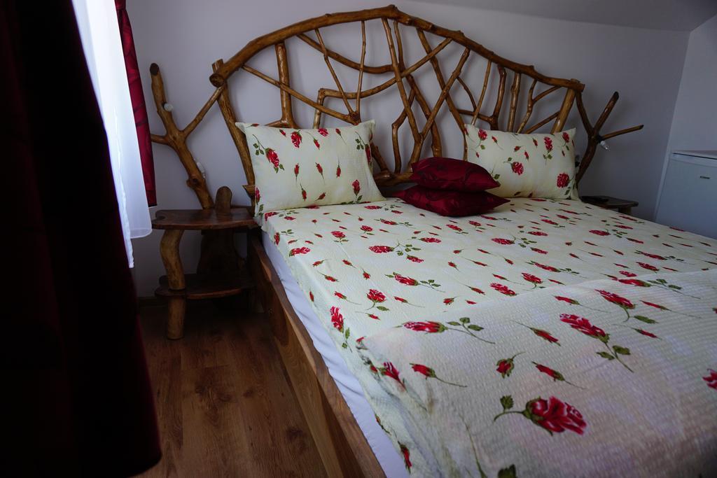 Casa Vlad Hotel Haţeg Екстериор снимка